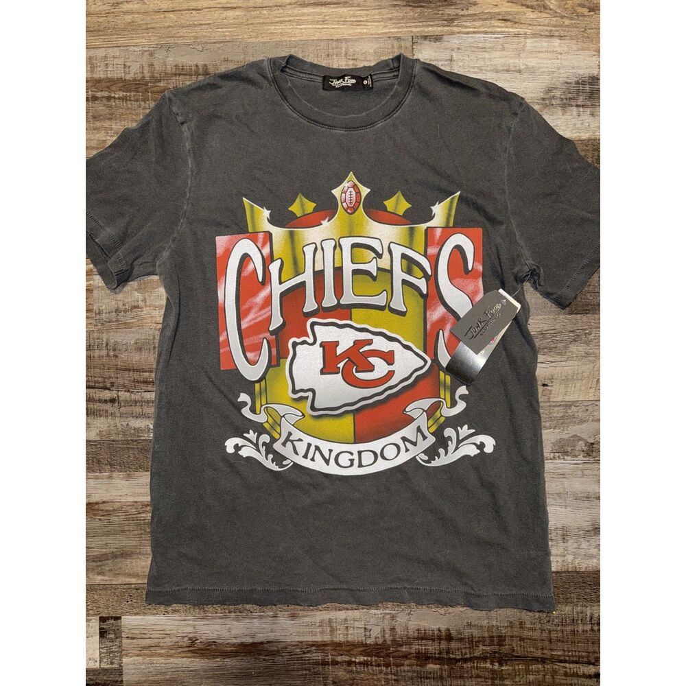 Kansas City Chiefs NWT Gray Vintage-Style Distressed Graphic T-Shirt Medium